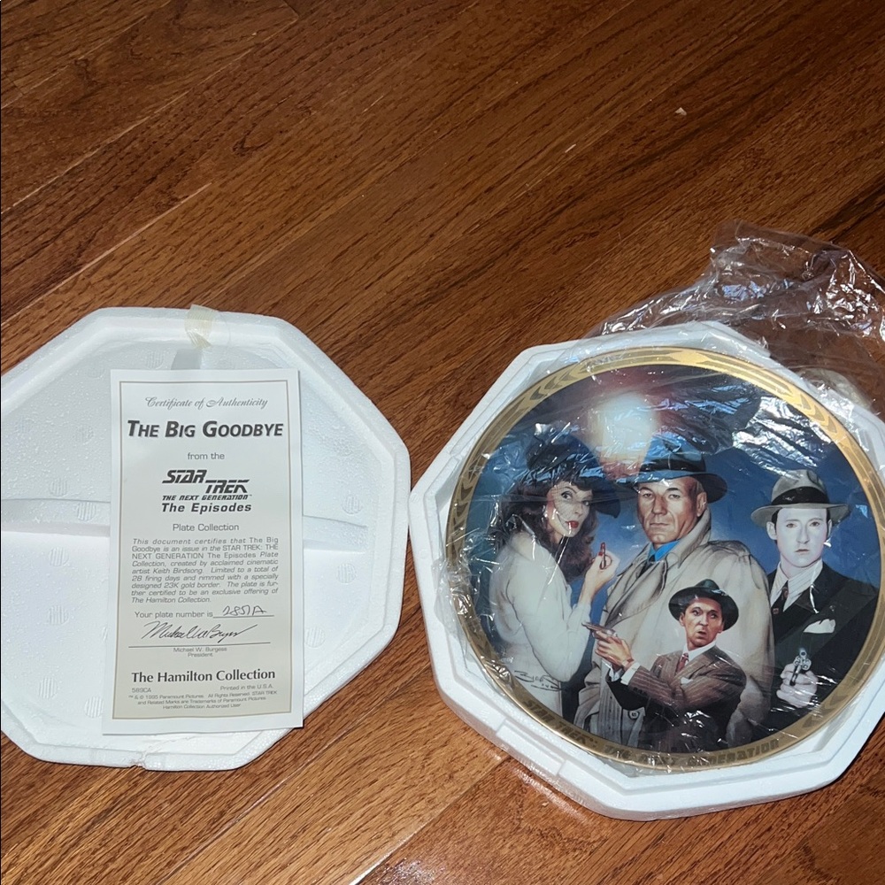 NEW 1995 Star Trek The Next Generation “The Big Goodbye” Plate Collection